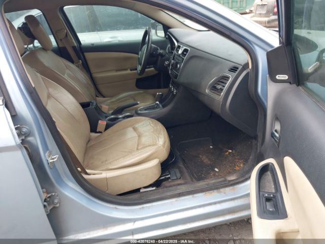 1C3CCBCG8EN131359 Chrysler 200 Limited