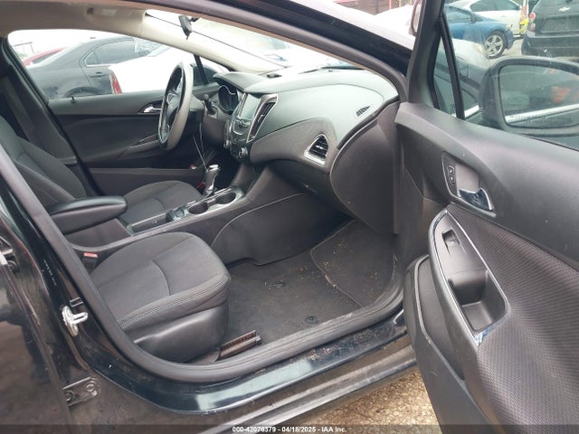 1G1BE5SM7H7174571 Chevrolet Cruze Lt Auto