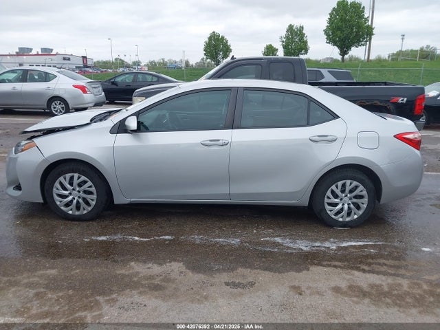 2T1BURHE5HC885105 Toyota COROLLA LE