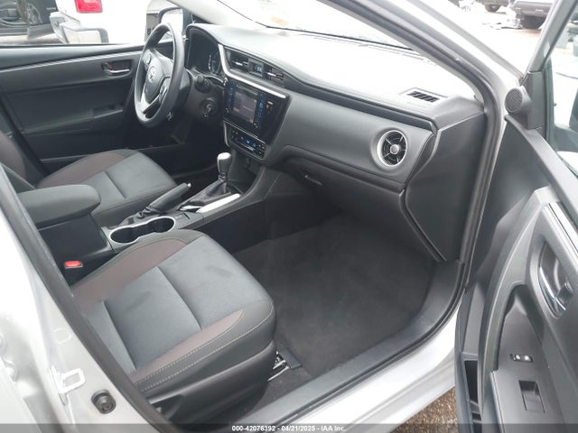 2T1BURHE5HC885105 Toyota COROLLA LE