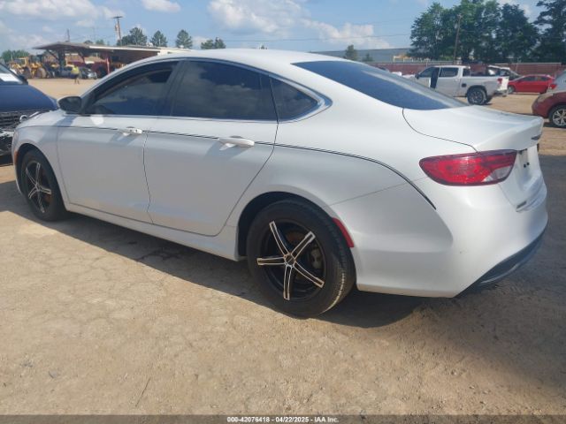 1C3CCCFB6GN147052 Chrysler 200 LX