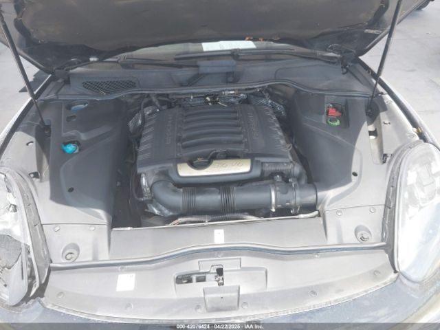 2018 PORSCHE CAYENNE WP1AA2A29JKA02573 Photo 9