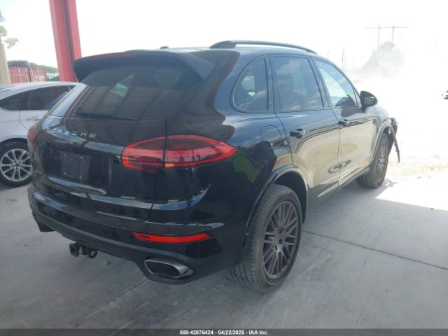 2018 PORSCHE CAYENNE WP1AA2A29JKA02573 Photo 3