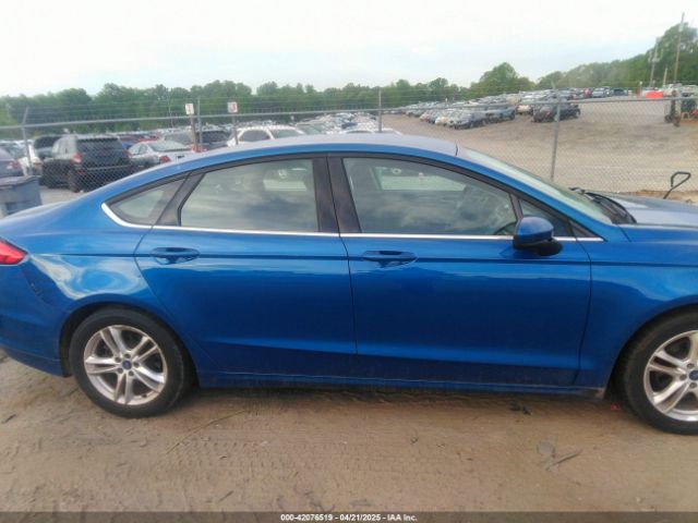 3FA6P0HD1JR186717 Ford FUSION SE