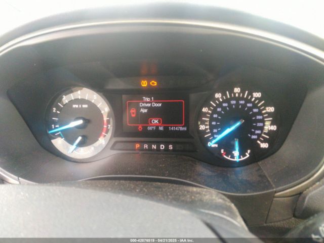3FA6P0HD1JR186717 Ford FUSION SE
