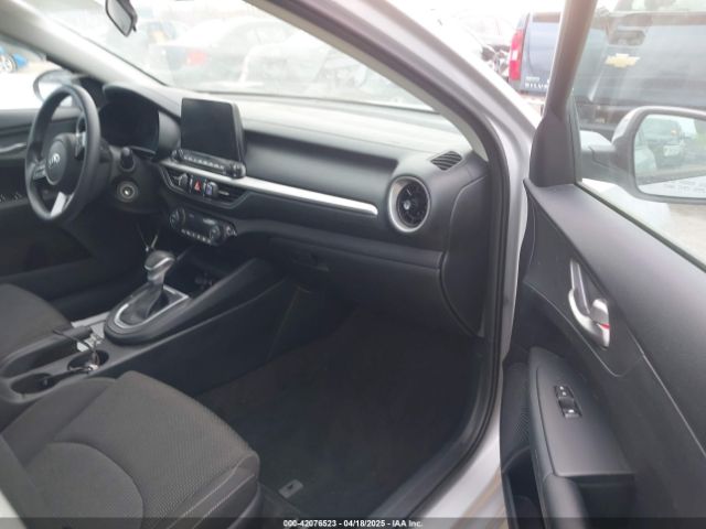 3KPF24AD1KE006039 KIA Forte Lxs