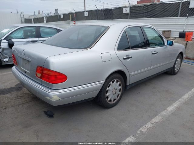 1998 MERCEDES-BENZ E 320 WDBJF65F9WA657965 Photo 3
