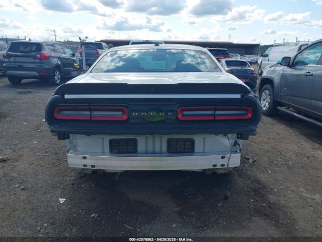 2C3CDZAG9PH565830 Dodge Challenger Sxt