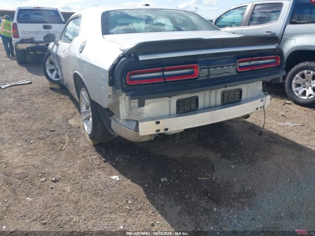 2C3CDZAG9PH565830 Dodge Challenger Sxt