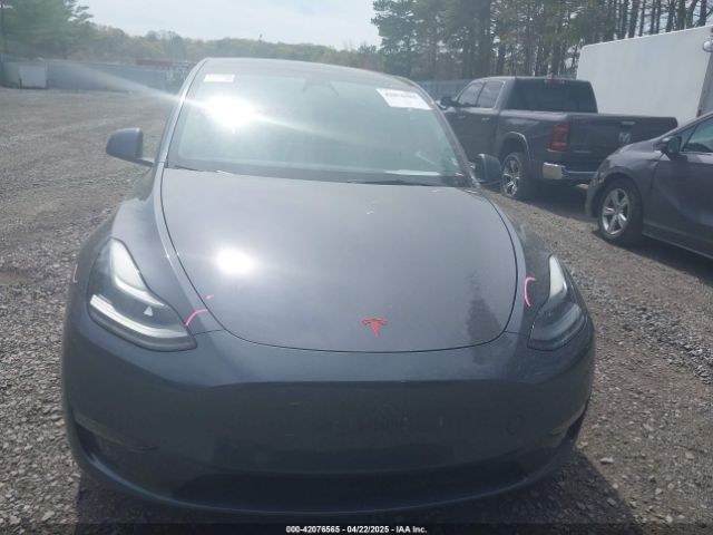 7SAYGDEF3NF324705 Tesla Model Y Performance Dual Motor All-wheel Drive