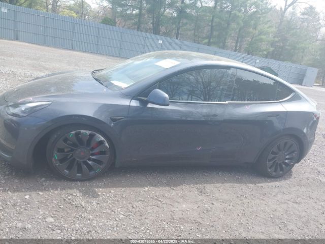 7SAYGDEF3NF324705 Tesla Model Y Performance Dual Motor All-wheel Drive