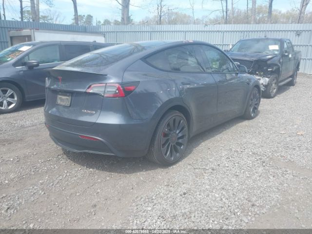7SAYGDEF3NF324705 Tesla Model Y Performance Dual Motor All-wheel Drive