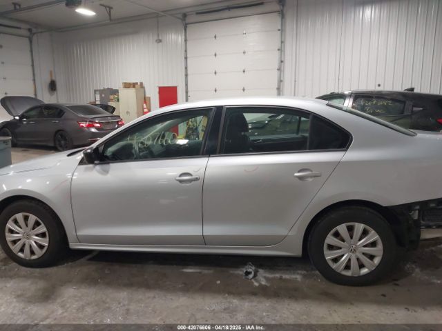 3VW2K7AJXEM208116 Volkswagen Jetta 2.0l S