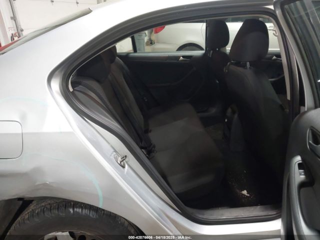 3VW2K7AJXEM208116 Volkswagen Jetta 2.0l S