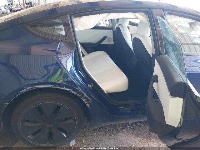 5YJ3E1EA8RF833727 Tesla MODEL 3