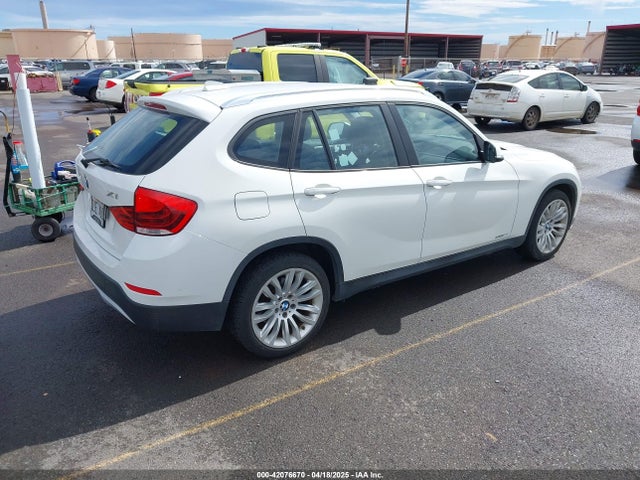 BMW X1 2015 WBAVM1C53FV314449 Image 4