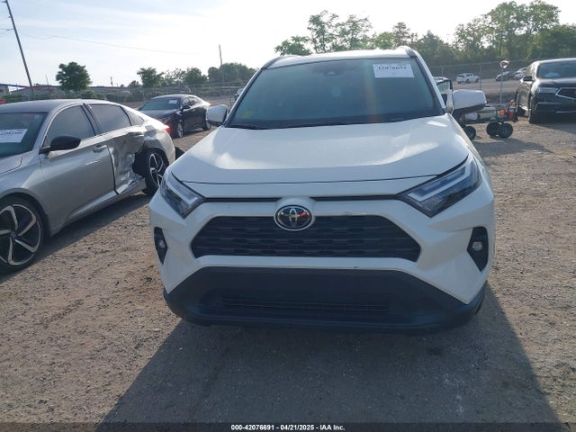2T3C1RFV1NW235608 Toyota Rav4 Xle Premium