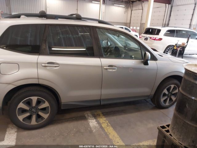 JF2SJAEC0HH552627 Subaru Forester 2.5i Premium