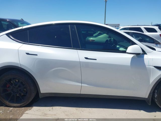 7SAYGDEE3NF426481 Tesla Model Y Long Range Dual Motor All-wheel Drive