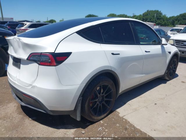 7SAYGDEE3NF426481 Tesla Model Y Long Range Dual Motor All-wheel Drive