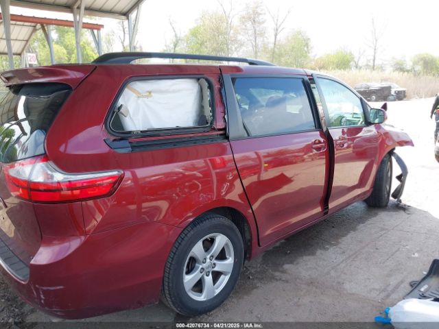 5TDKZ3DC4HS899653 Toyota Sienna Le 8 Passenger