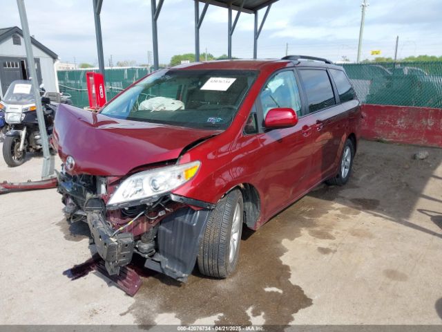 5TDKZ3DC4HS899653 Toyota Sienna Le 8 Passenger