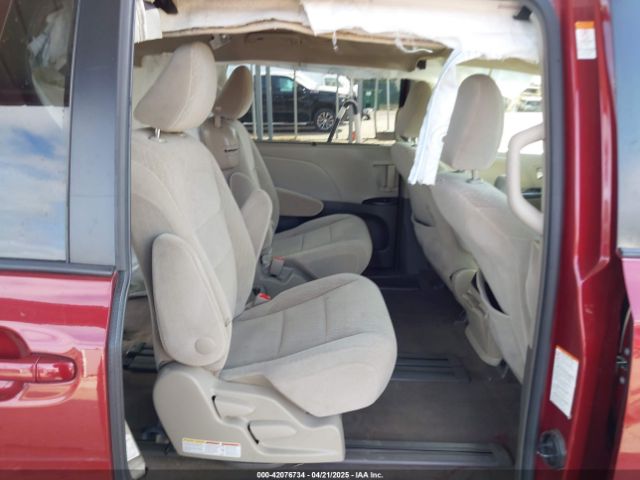 5TDKZ3DC4HS899653 Toyota Sienna Le 8 Passenger