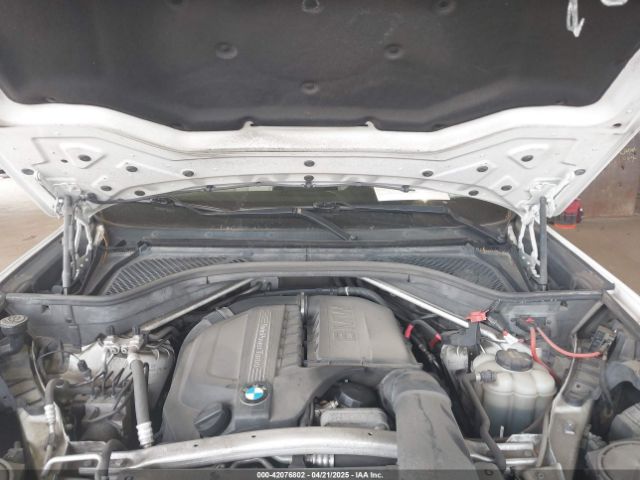 2016 BMW X5 5UXKR0C58G0P30947 Photo 9