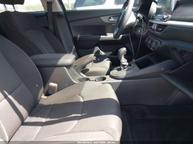 3KPF24AD1LE142771 KIA FORTE FE