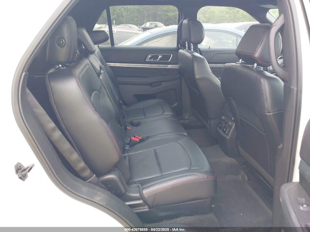 1FM5K8GT1GGB31627 Ford EXPLORER SPORT