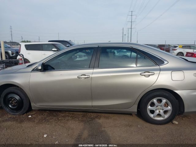 4T1BF1FK9FU025045 Toyota CAMRY SE