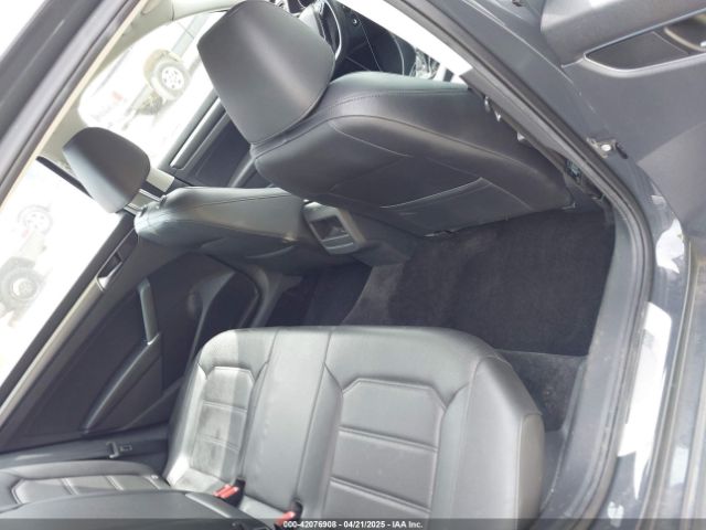 1VWAA7A35JC005419 Volkswagen Passat 2.0t R-line/2.0t S