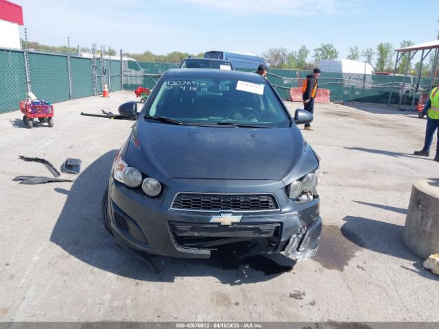1G1JC6SH7F4104626 Chevrolet Sonic Lt Auto