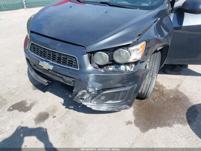 1G1JC6SH7F4104626 Chevrolet Sonic Lt Auto