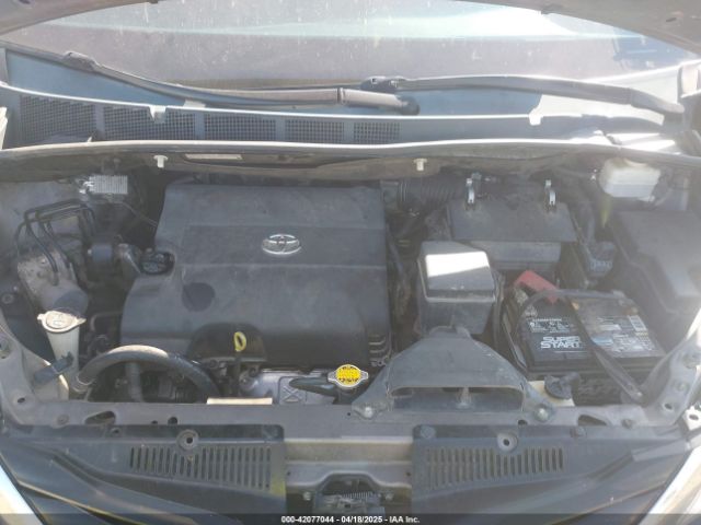 5TDKK3DC0ES498732 Toyota Sienna Le V6 8 Passenger