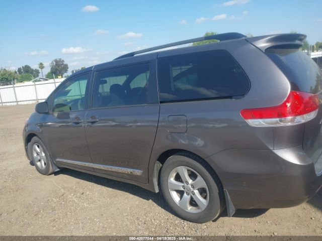 5TDKK3DC0ES498732 Toyota Sienna Le V6 8 Passenger