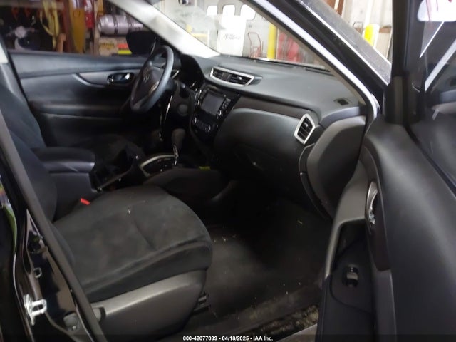 JN8AT2MV2GW135957 Nissan ROGUE SV