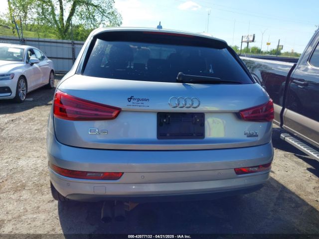 WA1ECCFSXHR002623 Audi Q3 2.0t Premium