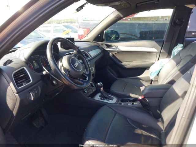 WA1ECCFSXHR002623 Audi Q3 2.0t Premium