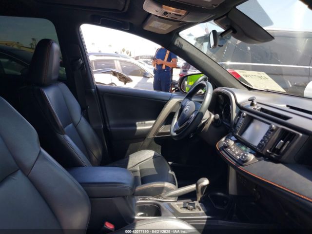 2T3NFREV0GW246484 Toyota RAV4 SE