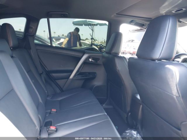 2T3NFREV0GW246484 Toyota RAV4 SE