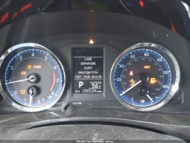 5YFBURHE1JP782236 Toyota COROLLA LE