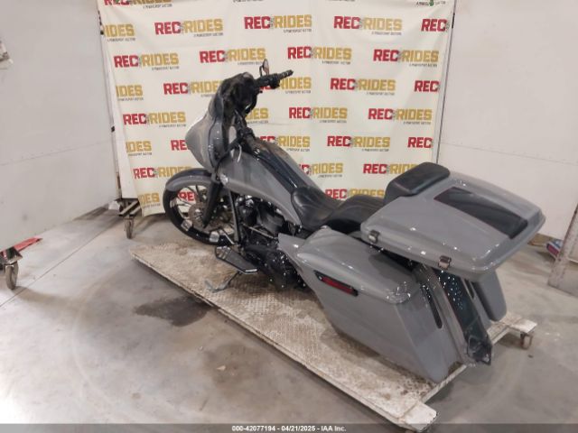 2018 HARLEY-DAVIDSON FLHXS 1HD1KRC11JB677506 Photo 2