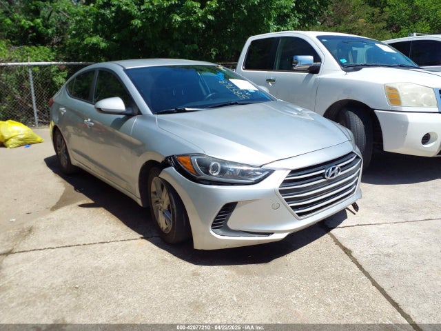 5NPD84LF3JH385768 Hyundai ELANTRA SEL