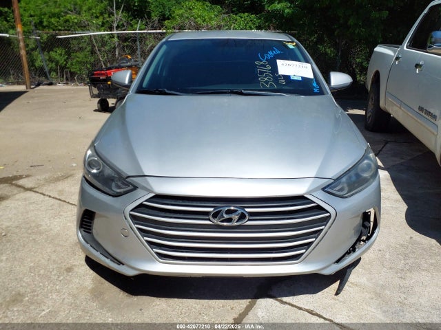 5NPD84LF3JH385768 Hyundai ELANTRA SEL