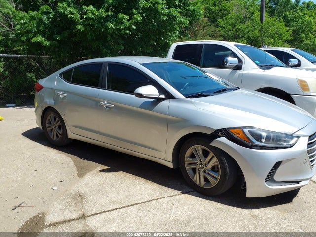 5NPD84LF3JH385768 Hyundai ELANTRA SEL
