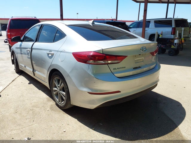 5NPD84LF3JH385768 Hyundai ELANTRA SEL