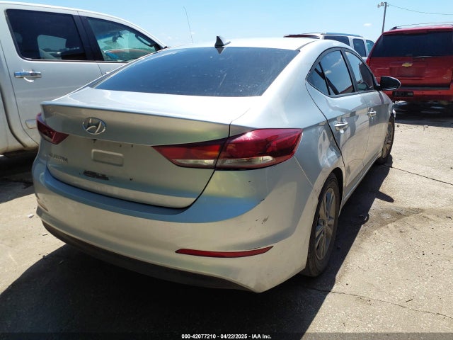 5NPD84LF3JH385768 Hyundai ELANTRA SEL