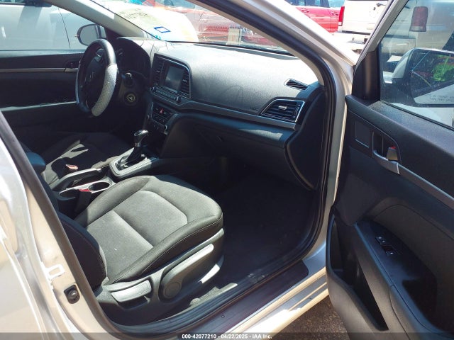 5NPD84LF3JH385768 Hyundai ELANTRA SEL