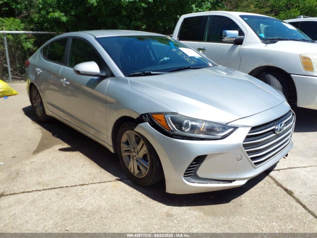 5NPD84LF3JH385768 Hyundai ELANTRA SEL